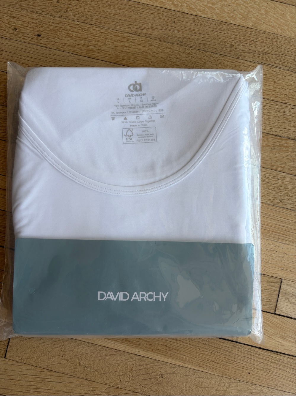 David Archy 3 Men’s White Crew Neck Cloud Dancer Undershirts. Size L